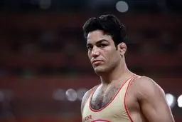 اخلاقی مقابل حریف روس ضربه فنی شد