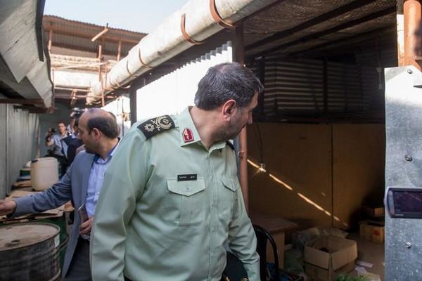 کشف ۱۱ مرکز غیرمجاز نگهداری مواد شیمیایی در خانه‌های متروکه ناصر خسرو