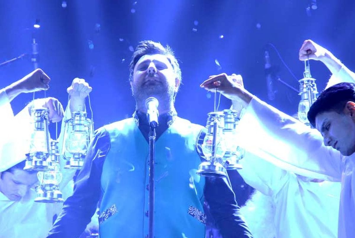 استقبال هواداران "محمد علیزاده" سانس ۲۰ کنسرتهای این خواننده را در تهران رقم زد