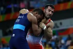 نوروزی: رئیس فدراسیون جهانی نمی‌خواست دور بعد به کشتی‌گیر هموطنش بخورم