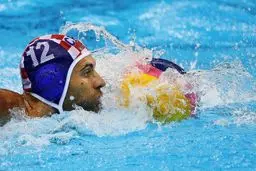 صعود کرواسی و ایتالیا به نیمه‌نهایی واترپلو مردان