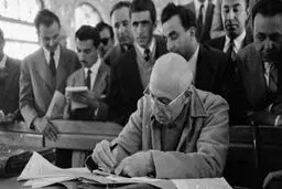 مصدق تا لحظه آخر چشم به راه کمک آمریکا بود