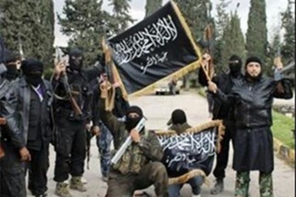 النصره در وحشیگری داعش را پشت سر می‌گذارد