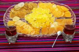 نبات و آب نبات ۱۵ درصد گران شد/ ۳ سال است روز خوش نداریم/ تولید آب نبات نصف شد