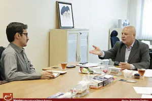 زنگنه تکمیل بزرگترین پروژه بنزین‌سازی کشور را متوقف کرد