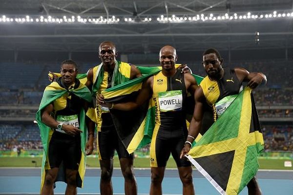 نهمین مدال طلای بولت در تاریخ المپیک / جامائیکا قهرمان دوی ۴ در ۱۰۰ متر شد+ عکس
