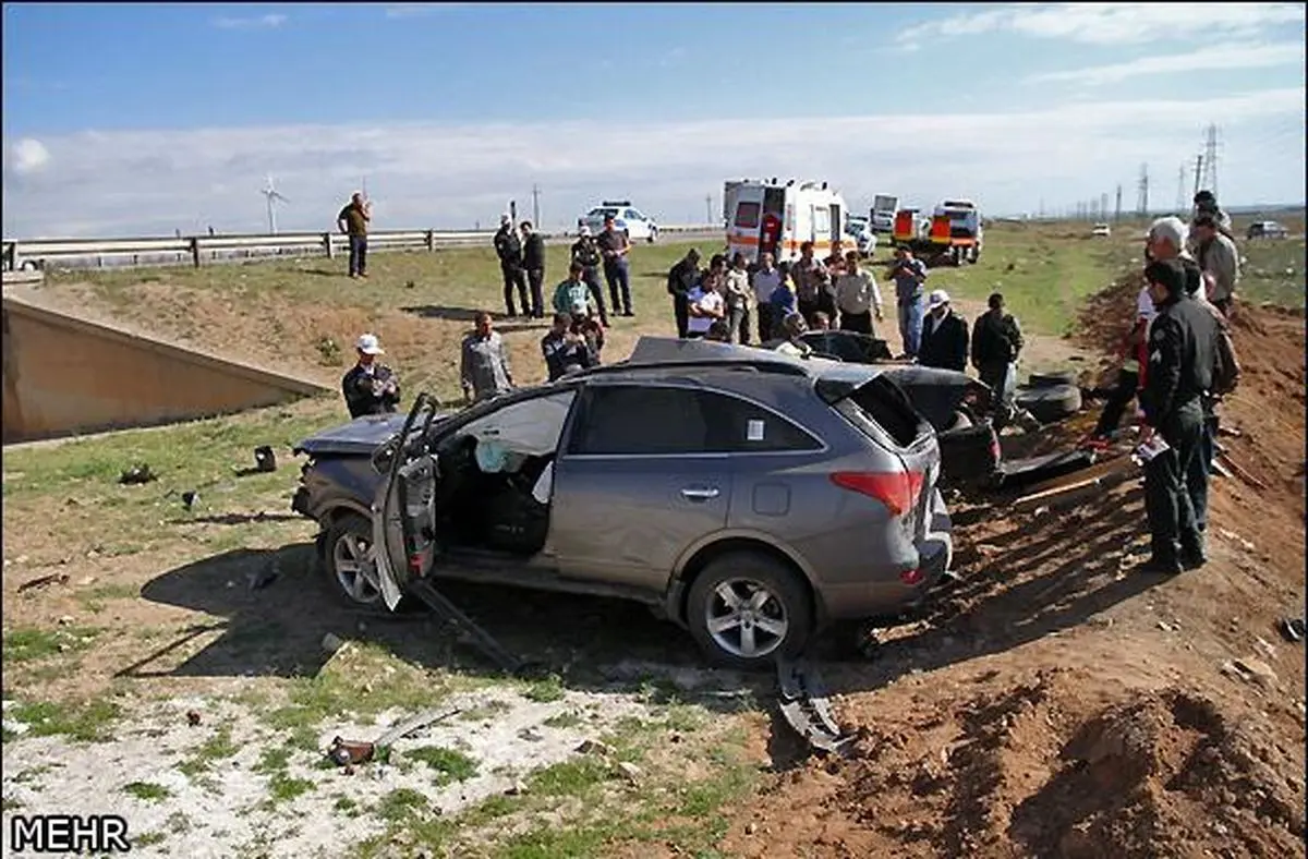 ترکیدگی لاستیک سواری هیوندا ۲ کشته و ۲ مجروح بر جا گذاشت