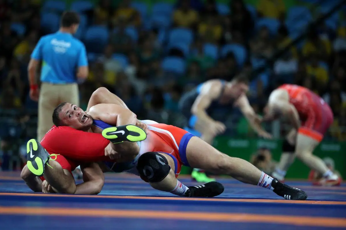 شاهکار قاسمی برابر حریف آمریکایی/ کمیل ۳۳ ثانیه‌ای فینالیست شد