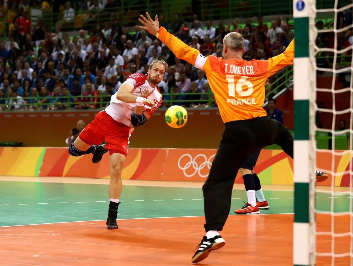 طلای هندبال مردان بر گردن دانمارکی‌ها