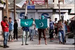 ادامه کمبود مواد غذایی و برقراری حکومت نظامی در کشمیر