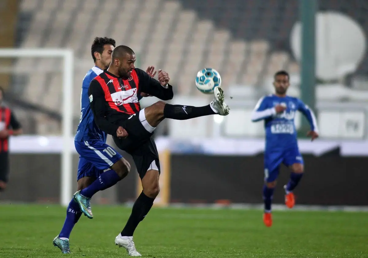 سیاه‌جامگان به مصاف سپاهان و ذوب‌آهن می‌رود