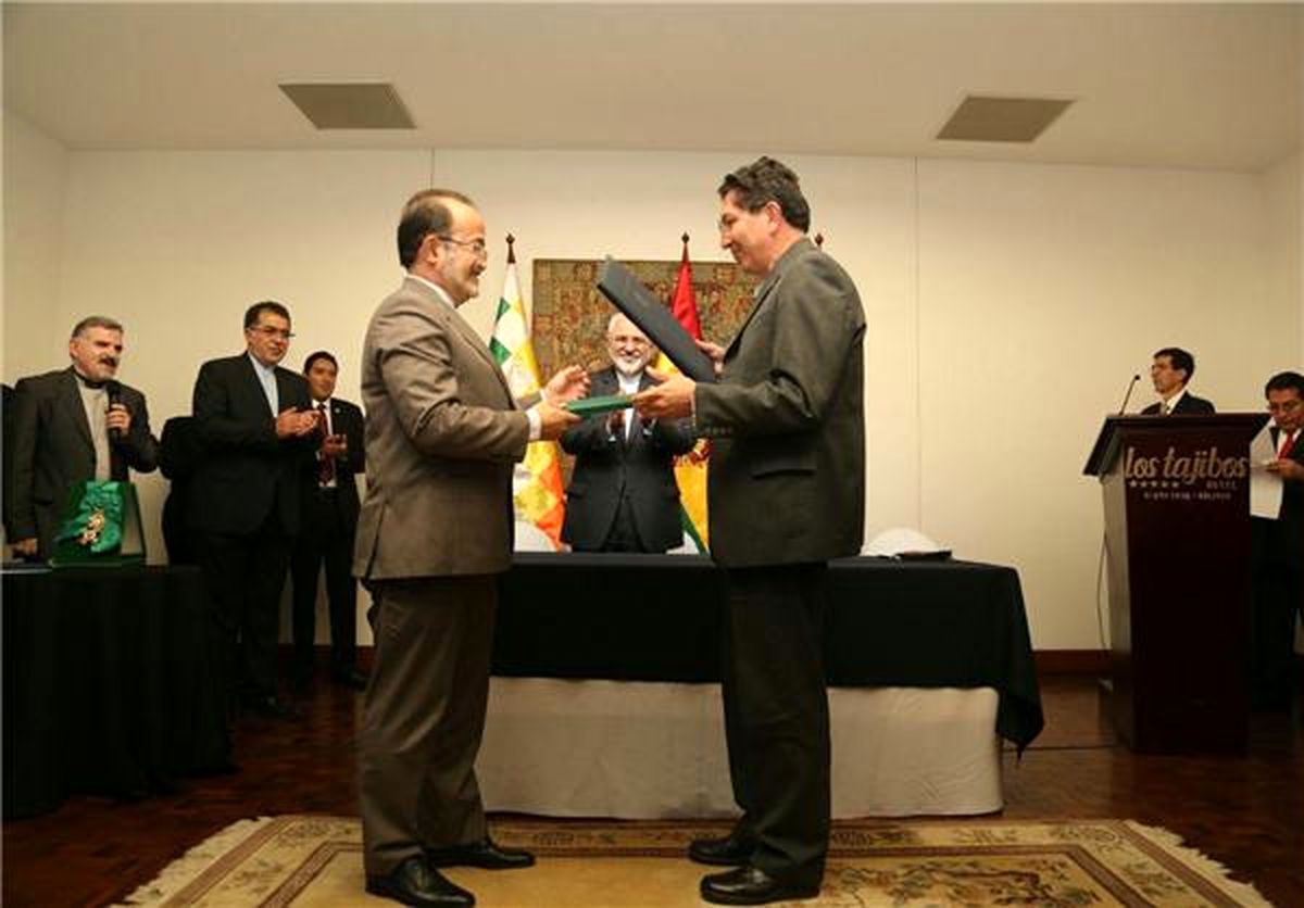 امضای یادداشت تفاهم همکاری‌های صلح‌آمیز در علوم و فناوری فضایی بین ایران و بولیوی