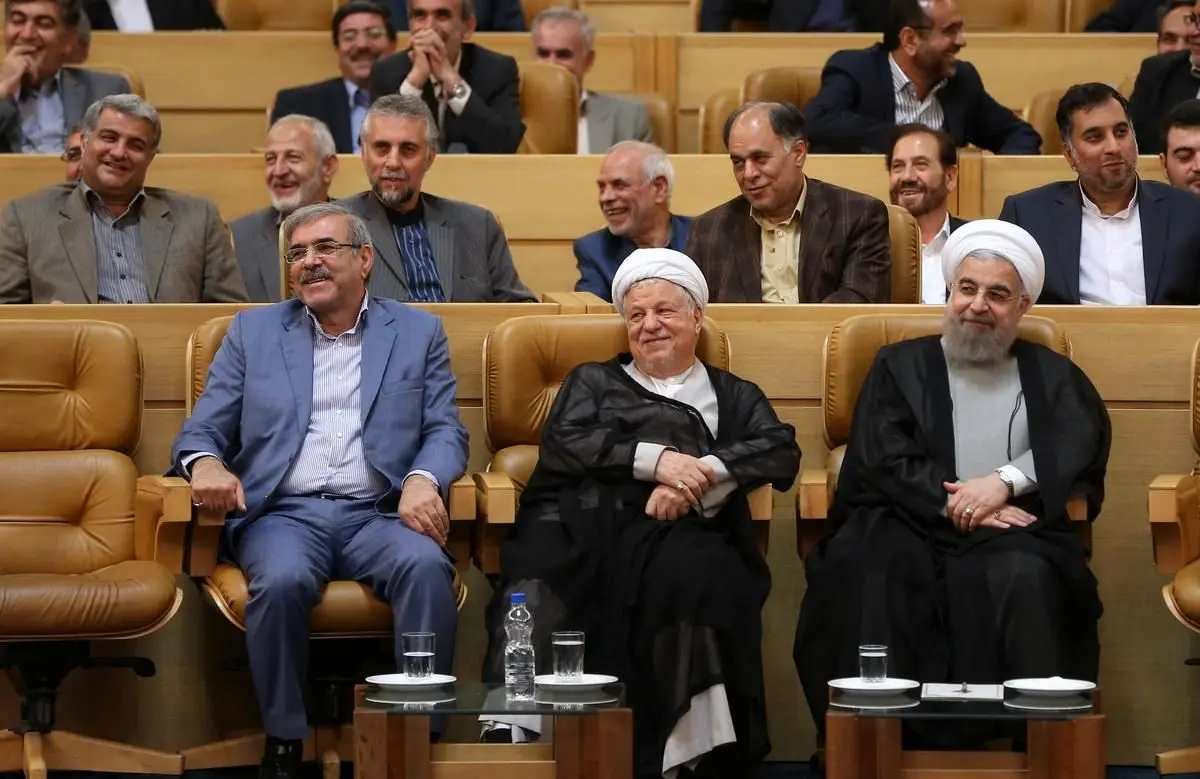 با تلاش‌های دولت، تحریم‌های ظالمانه برداشته شد