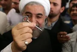 از وعده برای درآمد سرشار! تا صف پرداخت یارانه‌ها!