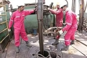 نفتخیز جنوب روزانه حدود ۳ میلیون بشکه نفت تولید می کند