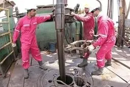 نفتخیز جنوب روزانه حدود ۳ میلیون بشکه نفت تولید می کند