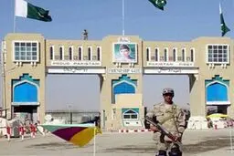 افغانستان ۲۵۰ نفر از مردم پاکستان را اخراج کرد