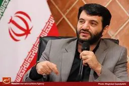 بعضی از برنامه‌های دولت با اقتصاد مقاومتی ضدیت دارد