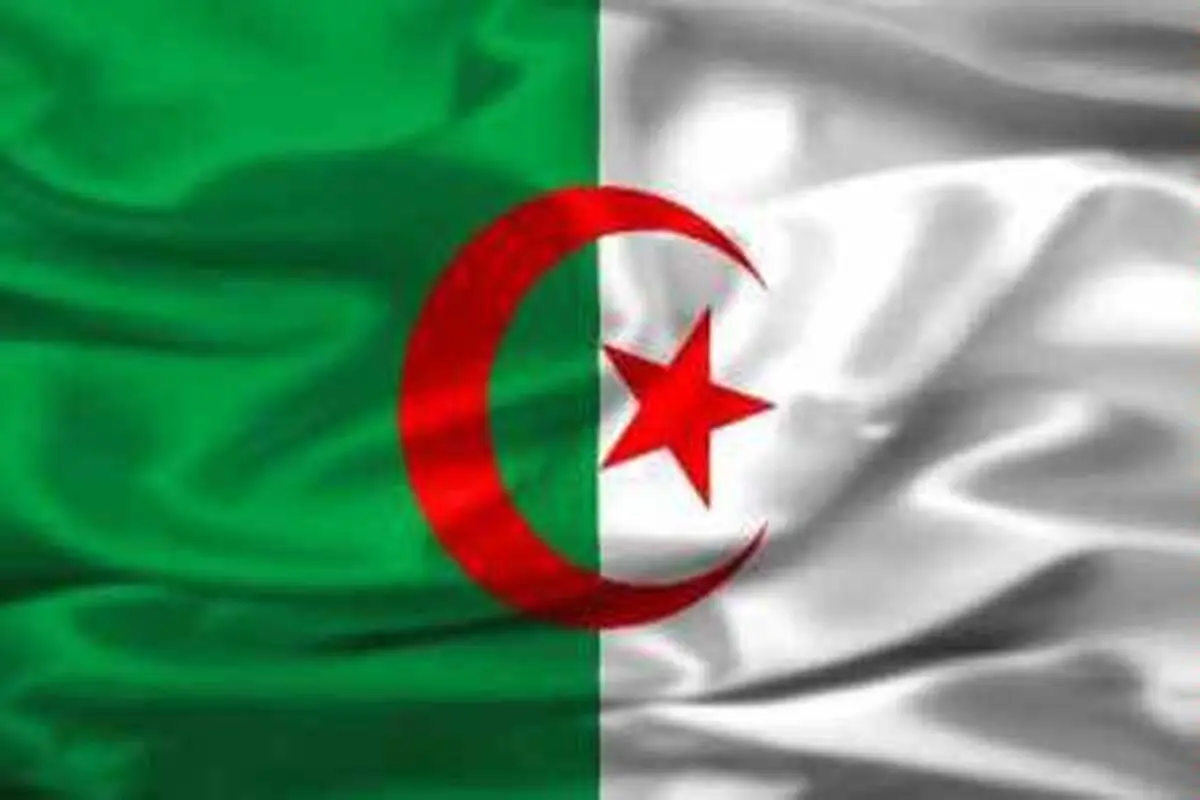 اتوبوس حامل حجاج الجزایر دچار آتش سوزی شد