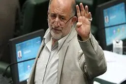 نامه ۳۲۷ خبرنگار به لاریجانی برای رسیدگی به ضرب و شتم یک خبرنگار توسط نماینده مجلس