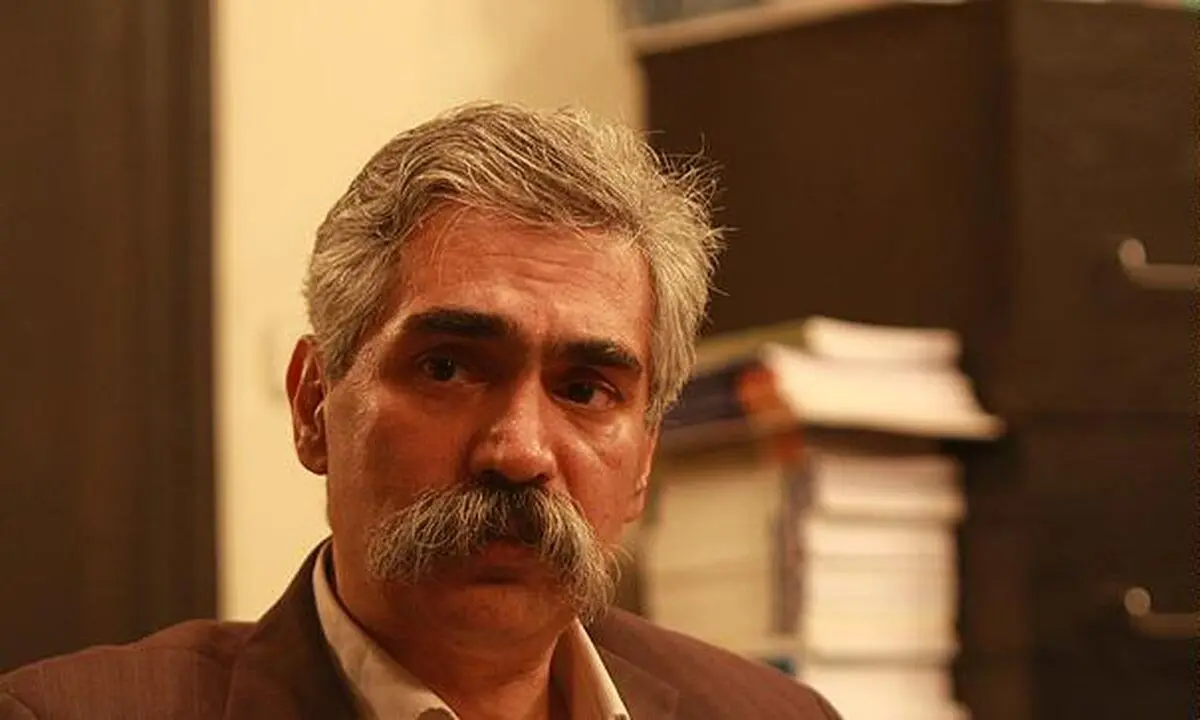 بید آباد: نظارت بانک مرکزی ضعیف است/ سیف و مدیرانش خود را به ندیدن می‌زنند!