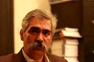 بید آباد: نظارت بانک مرکزی ضعیف است/ سیف و مدیرانش خود را به ندیدن می‌زنند!