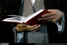 رهبر انقلاب هیچ شبی بدون مطالعه نمی‌خوابند/ گسترش فرهنگ و ادب فارسی دغدغه همیشگی رهبر معظم انقلاب است