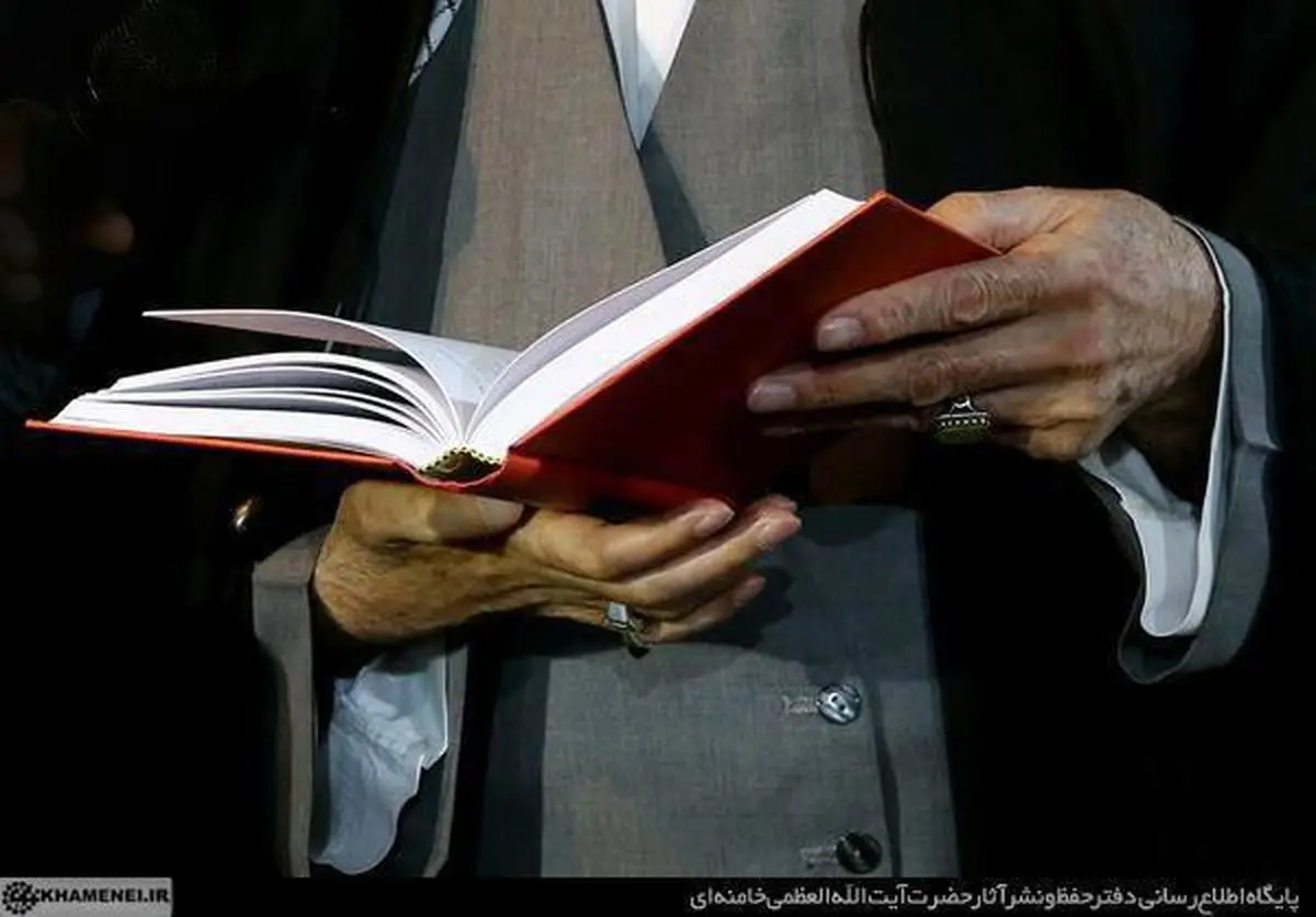 رهبر انقلاب هیچ شبی بدون مطالعه نمی‌خوابند/ گسترش فرهنگ و ادب فارسی دغدغه همیشگی رهبر معظم انقلاب است