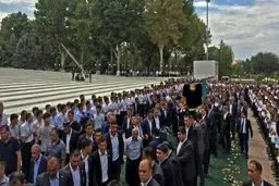 اسلام کریم‌اف در کنار والدینش به خاک سپرده شد