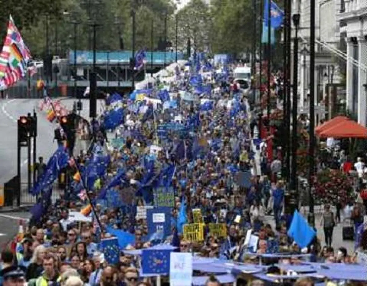 معترضان انگلیسی خواستار لغو توافق "برگزیت" شدند