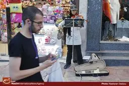 چند میگیری ساز بزنی؟!