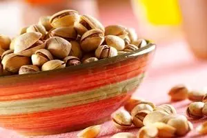 تداوم مشکلاتی بانکی بعد از برجام صادرات پسته را کاهش داد/ قاچاق گردو و بادام کشاورزان را به دردسر انداخته