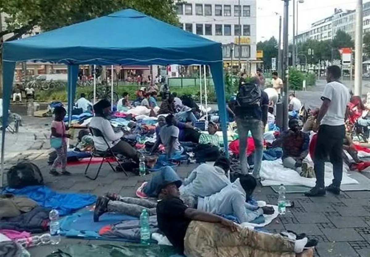 پناهجویان میدانی را در "مونیخ" آلمان اشغال کردند