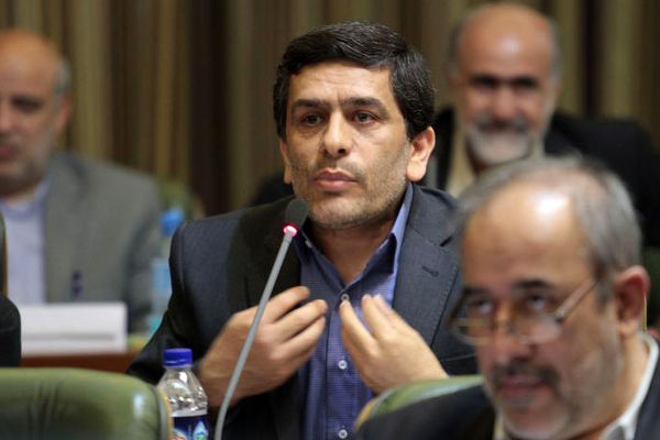 اعتراض حافظی به حضور مشاور شهردار تهران در برنامه گفتگوی ویژه خبری