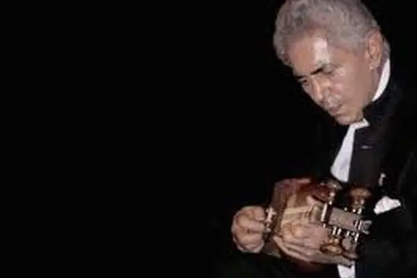 پیکر زنده‌یاد فرهنگ شریف از مقابل تالار وحدت تشییع می‌شود