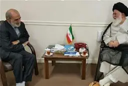 شریعتمداری با آیت‌الله علم‌الهدی دیدار کرد