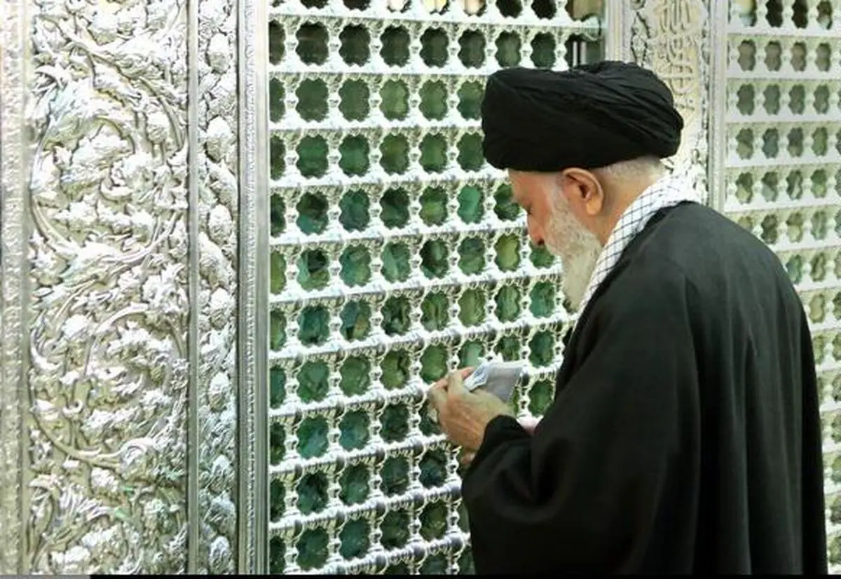 حضور سرزده رهبر معظم انقلاب در مشهد اردهال و امامزاده آقا علی عباس نطنز