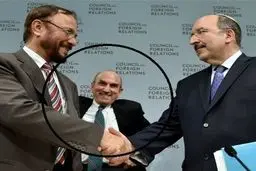 نیروی دریایی آمریکا باید یک کشتی ایران را غرق کند