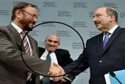 نیروی دریایی آمریکا باید یک کشتی ایران را غرق کند