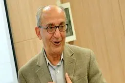 هادی‌زنوز: دولت روحانی به دلیل انتخاباتِ سال آینده از بانک مرکزی استقراض کرد و پایه پولی را افزایش داد