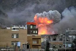 بمباران ساختمان امنیت ملی یمن توسط جنگنده‌های عربستان