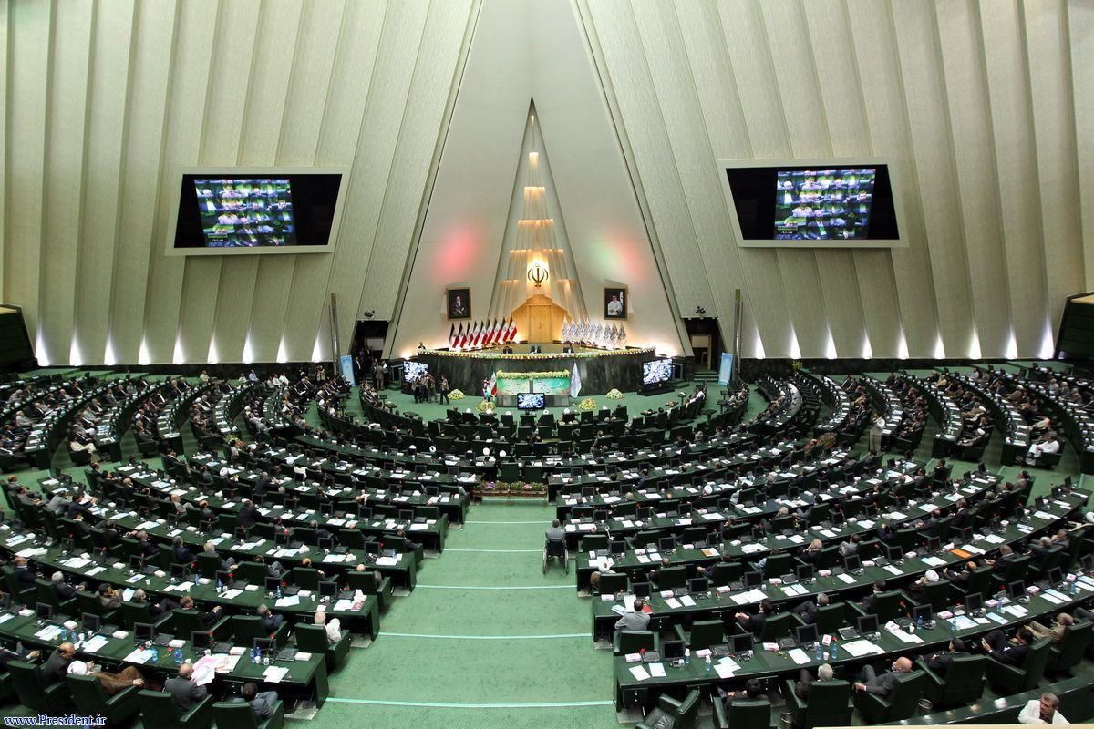 مجلس و شورای عالی امنیت ملی مانع از پایمال شدن مصالح کشور شوند
