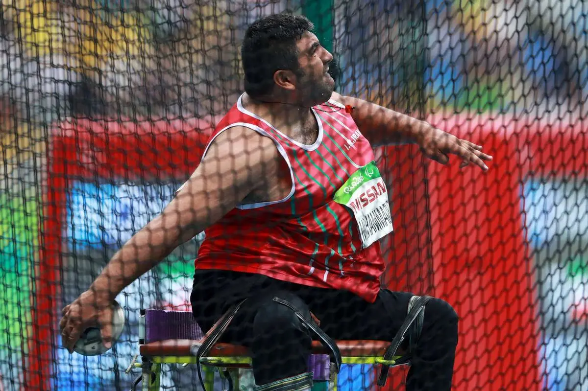 محمدیاری با سه خطا حذف شد