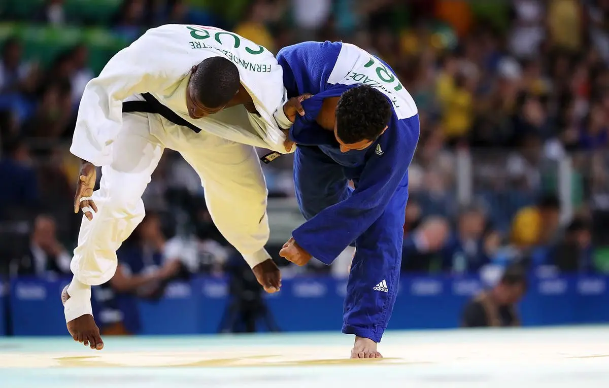 علیزاده: آسیب‌دیدگی مانع از ادامه مبارزه‌ام شد