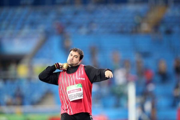 حسینی‌پناه و نکویی‌مجد از کسب مدال در پرتاب وزنه باز ماندند