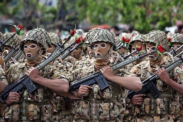 رژه بزرگ نیروهای مسلح در بندرعباس و سواحل خلیج فارس برگزار می‌شود