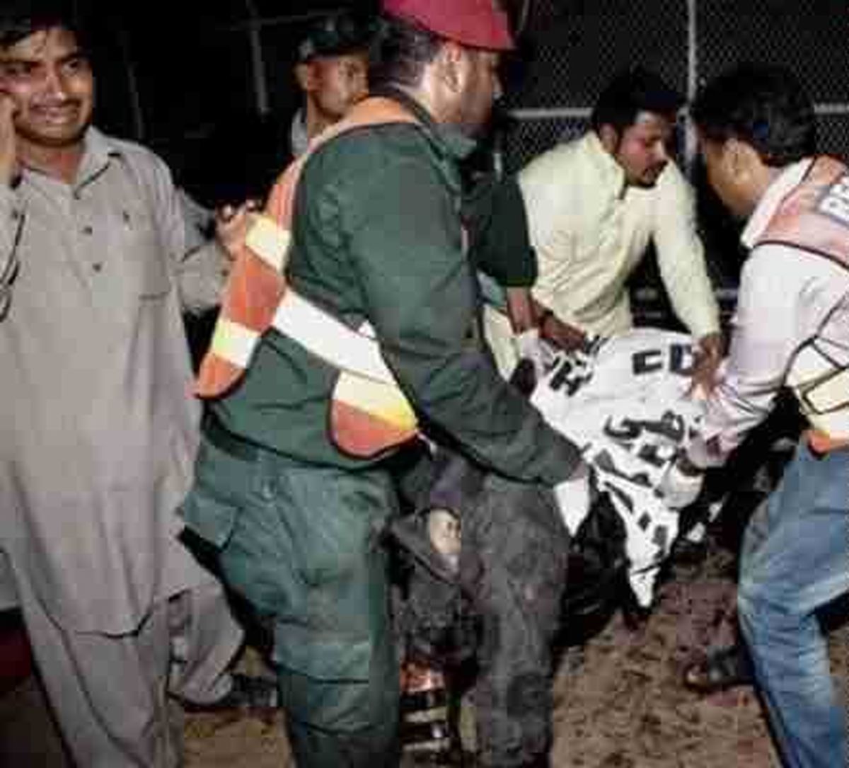 ۴۰ کشته و زخمی در حمله انتحاری به مسجدی در شمال پاکستان