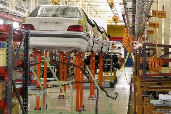 وزارت صنعت قطعه‌سازان داخلی را دور زد/ داخلی‌سازی خودروهای خارجی فراموش شد