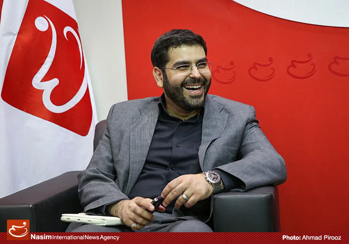 محمدحسین رنجبران با "دست خط" به شبکه پنج می آید