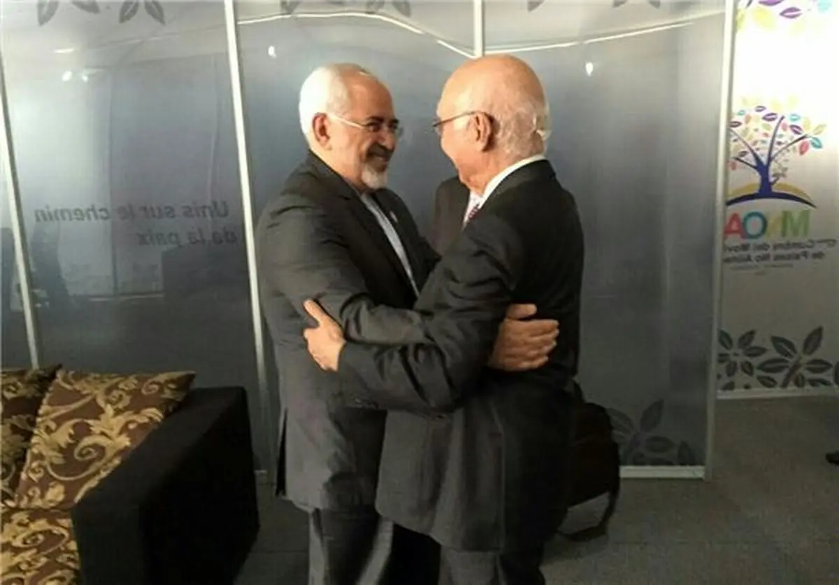 رایزنی ظریف و سرتاج عزیز در مارگاریتا